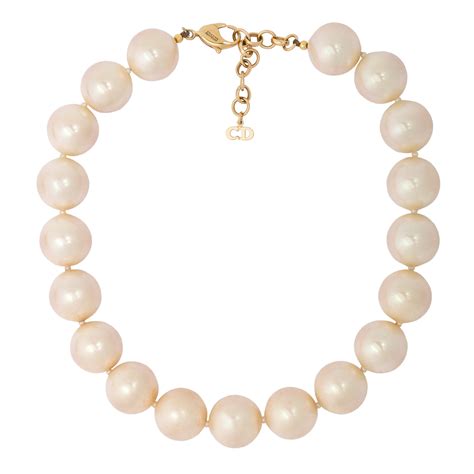 pearl christian dior necklace